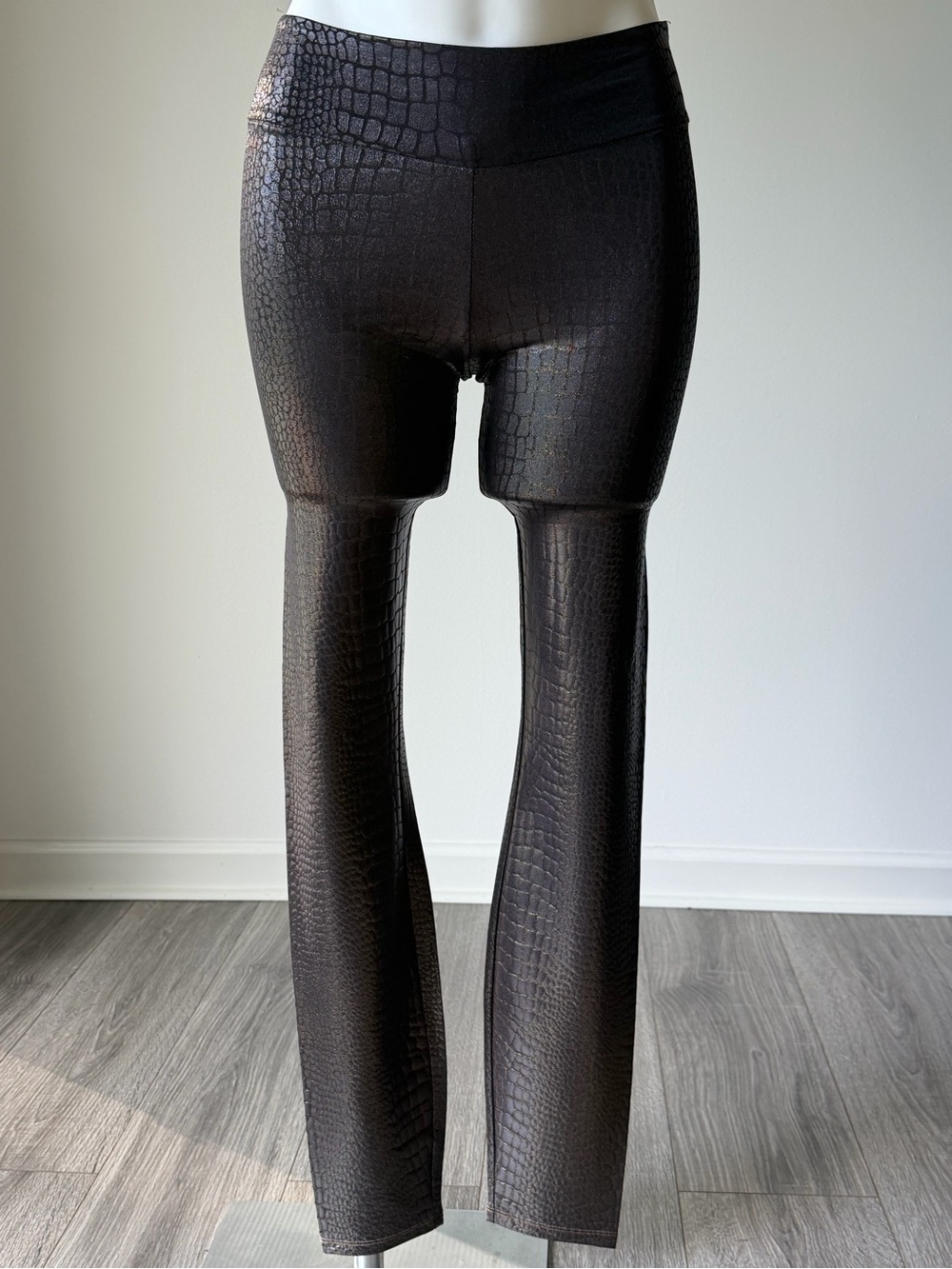 BCBGMaxazria Black & Gold Shimmer Embossed Croc Leggings